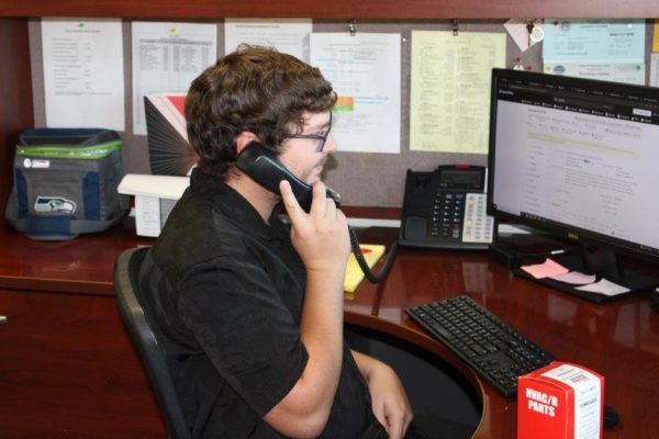 rep on the phone